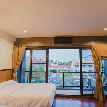 No.9 Hostel & Cafe Chiang Mai Dış mekan fotoğraf