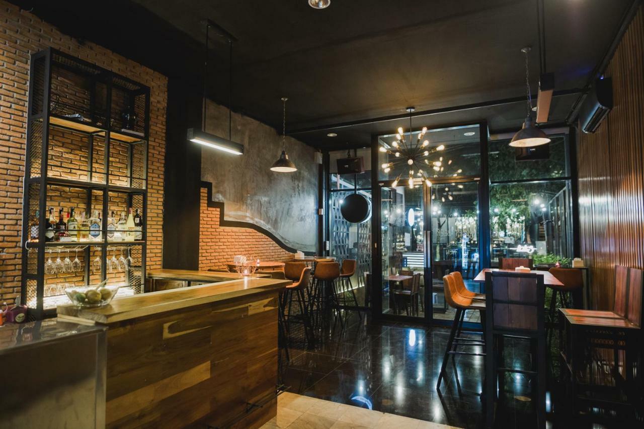 No.9 Hostel & Cafe Chiang Mai Dış mekan fotoğraf