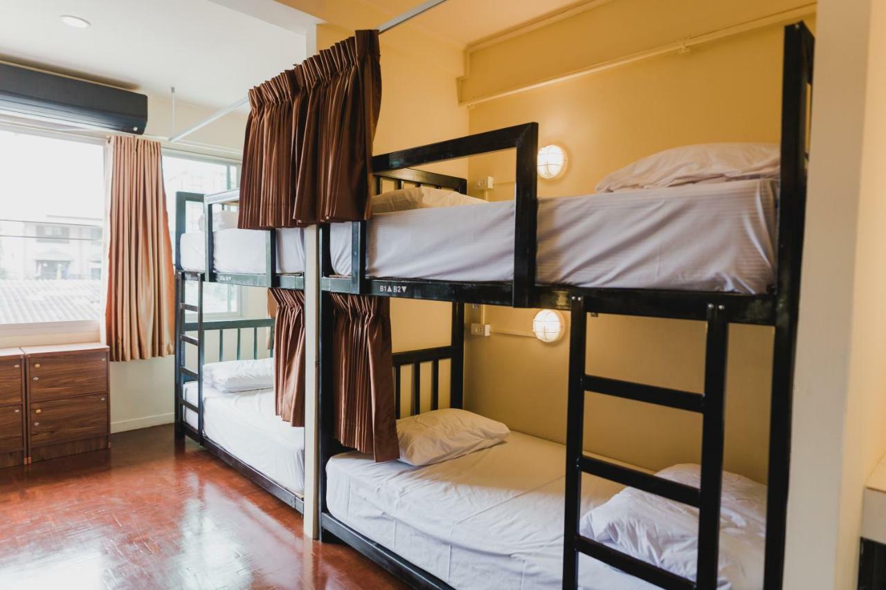 No.9 Hostel & Cafe Chiang Mai Dış mekan fotoğraf