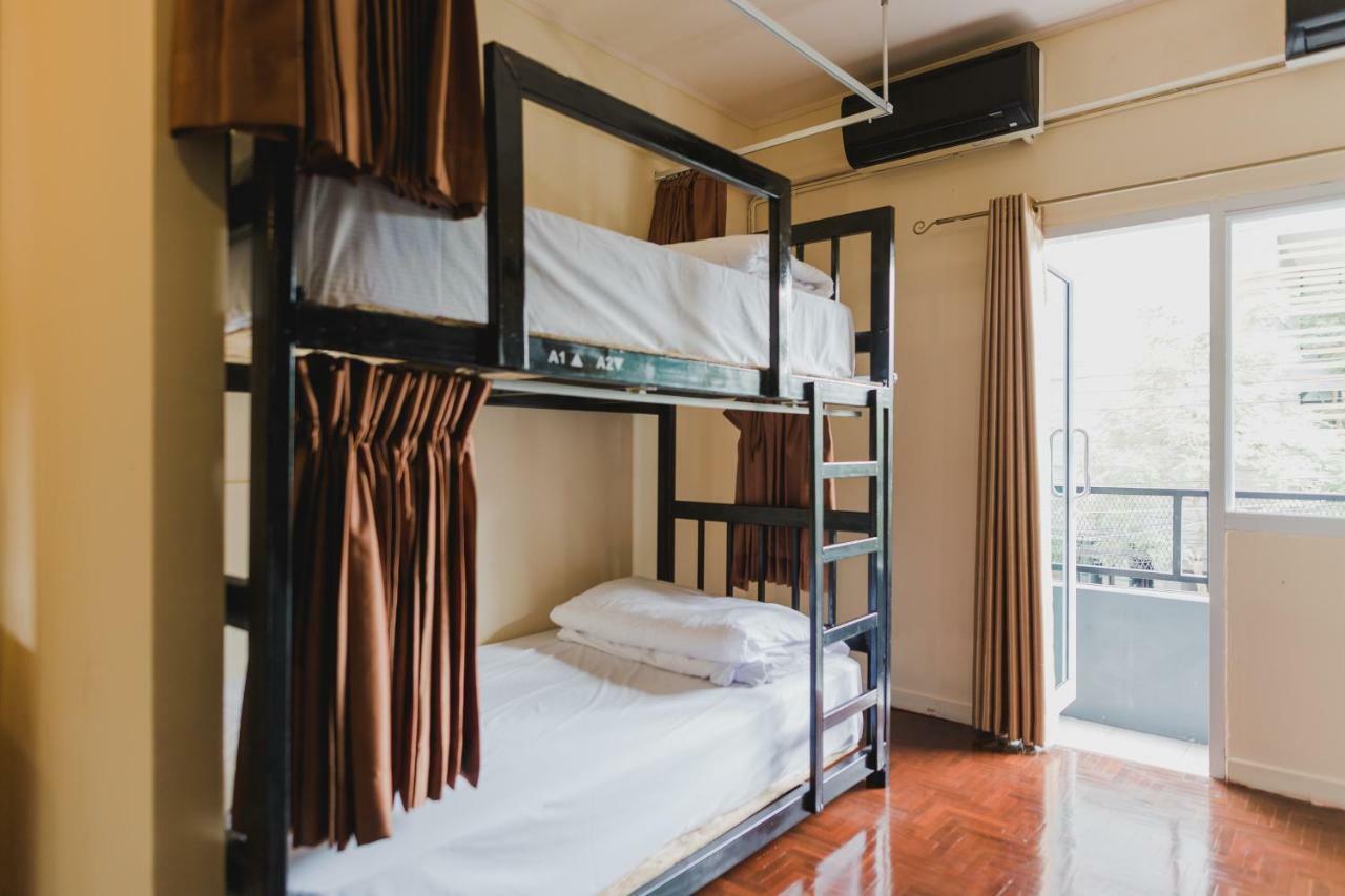 No.9 Hostel & Cafe Chiang Mai Dış mekan fotoğraf